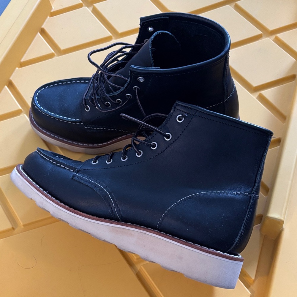 Red Wing Moc toe, 3373, size 8